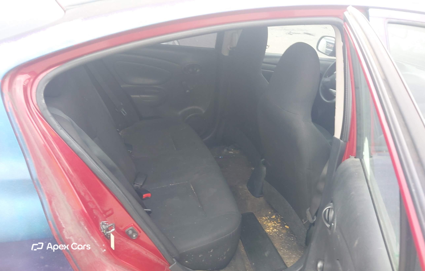 Nissan Versa 2015