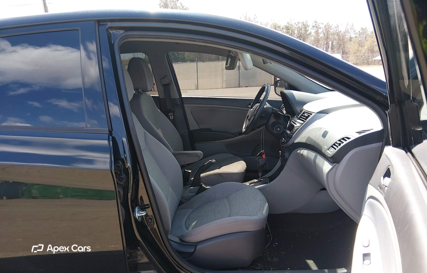 Hyundai Accent 2015