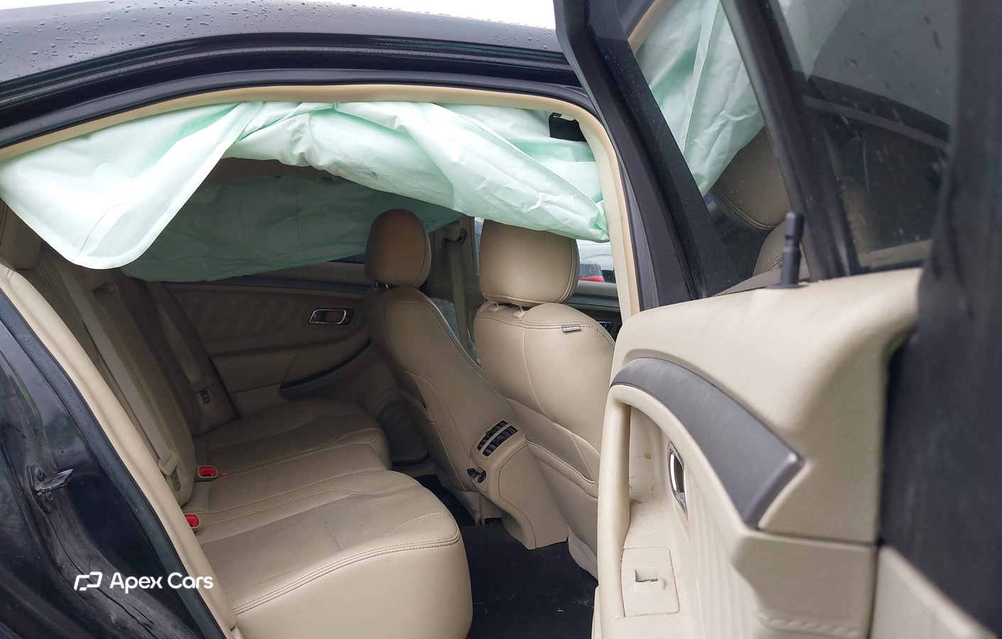 Ford Taurus 2015