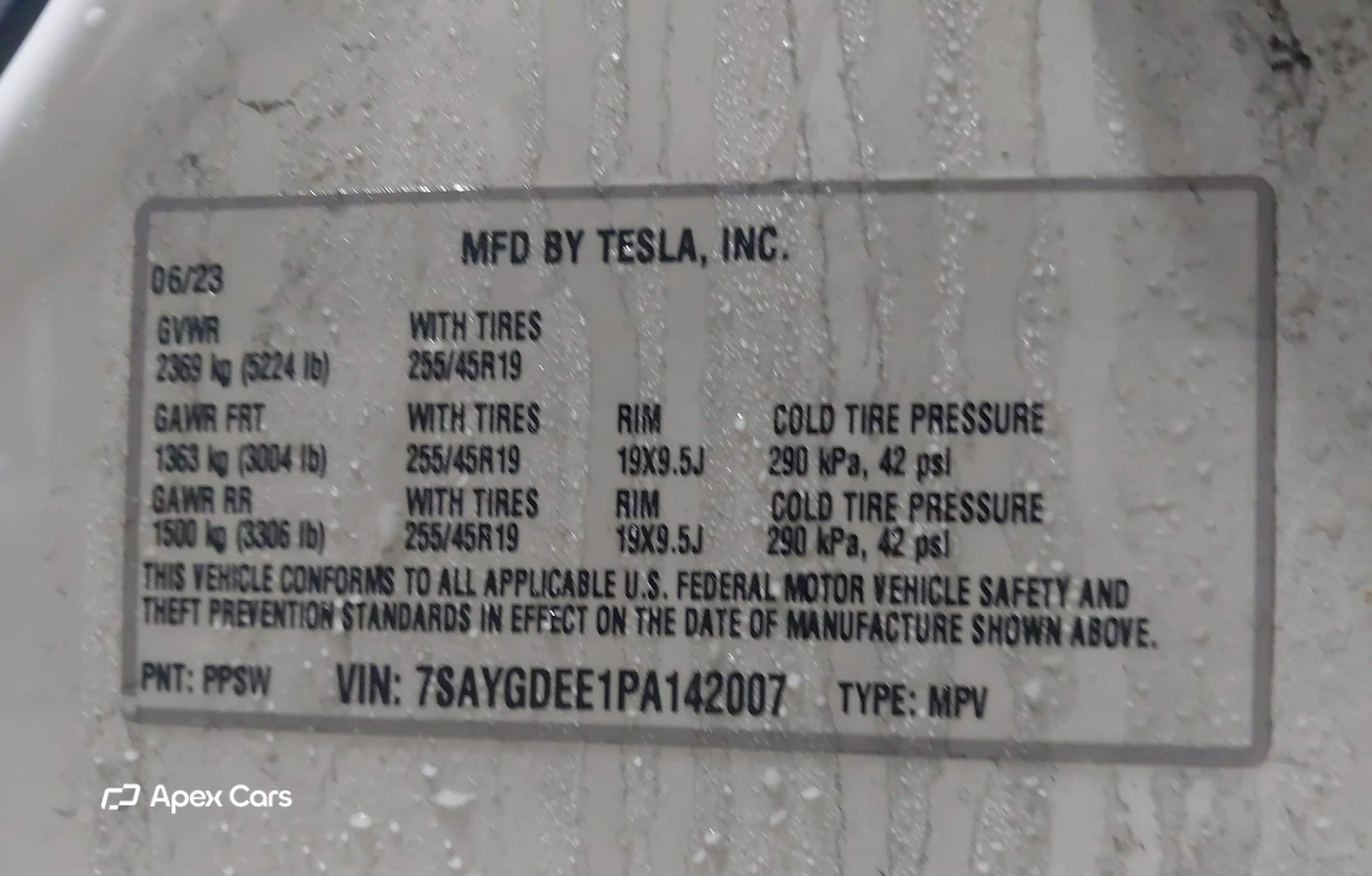 Tesla Model Y 2023