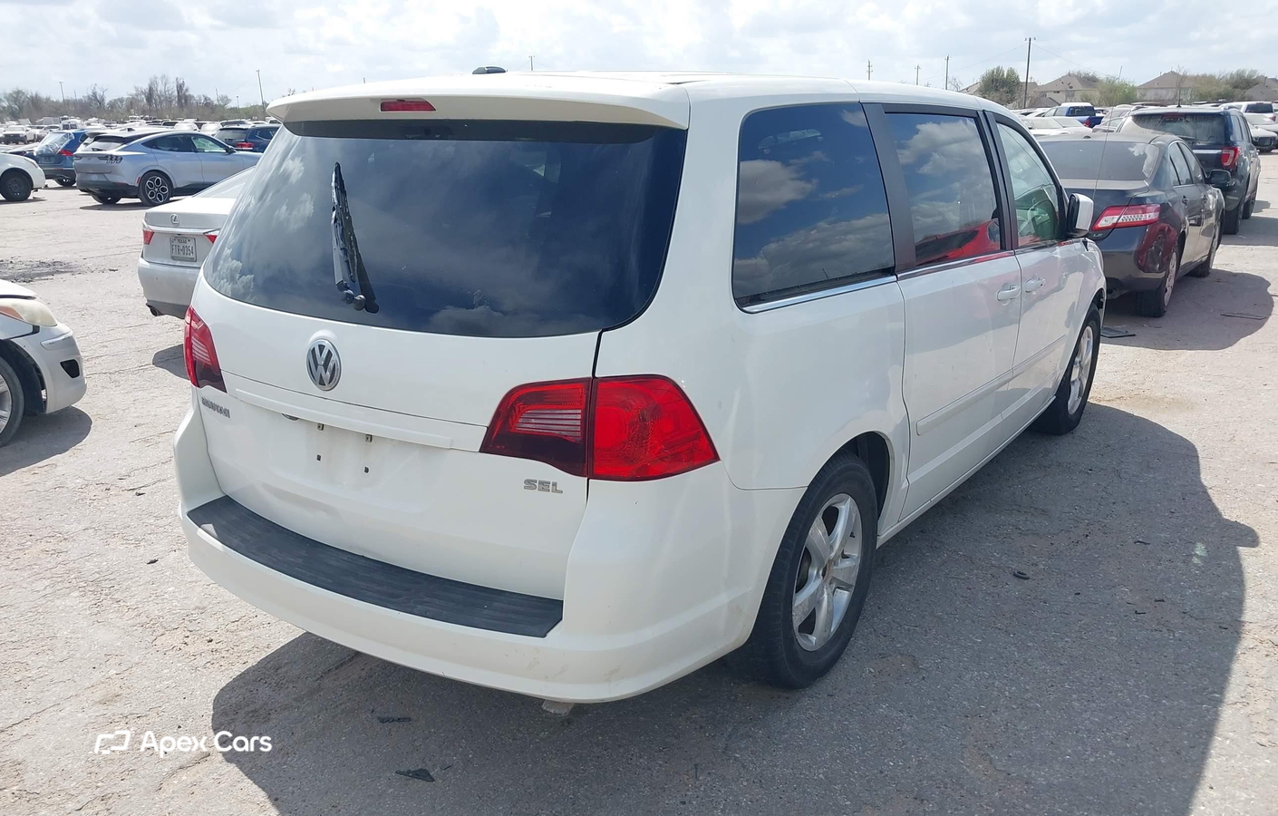 Volkswagen Routan 2010
