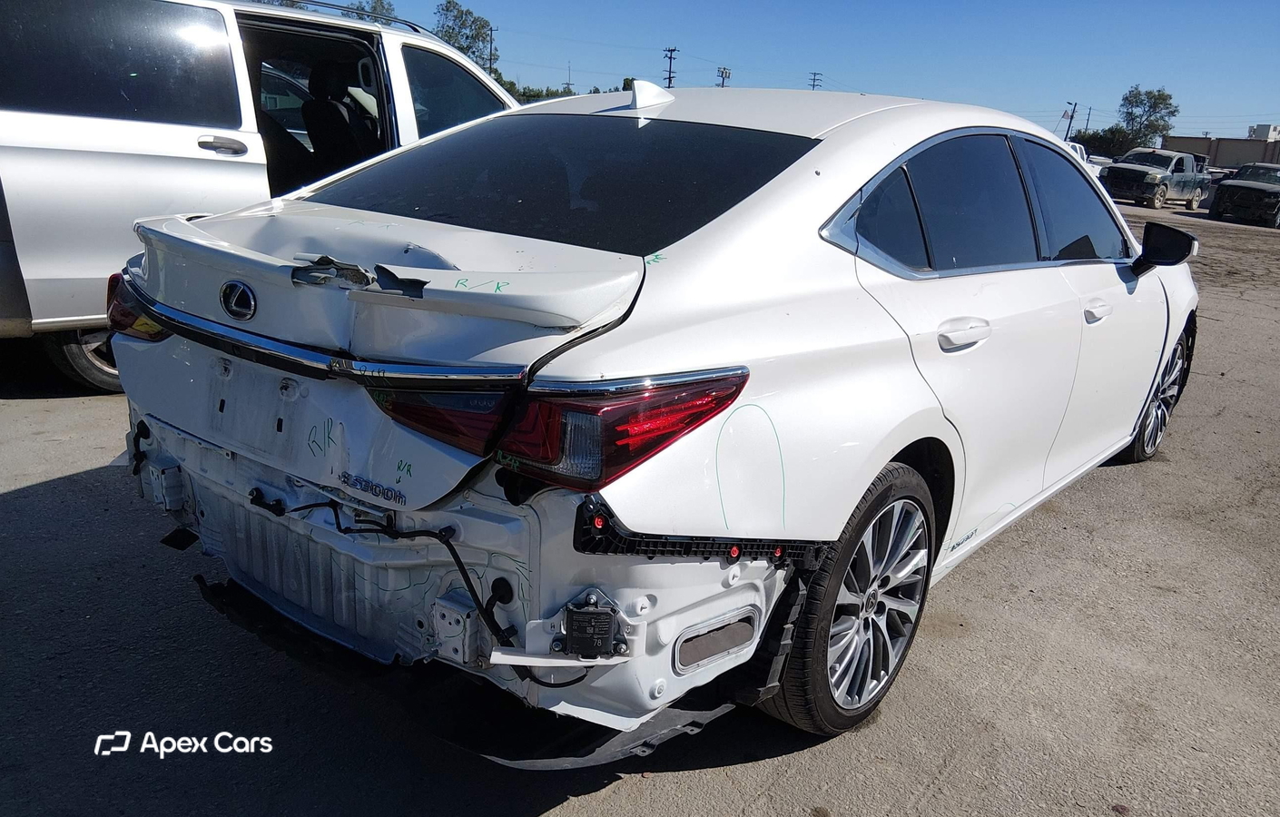Lexus ES 2020