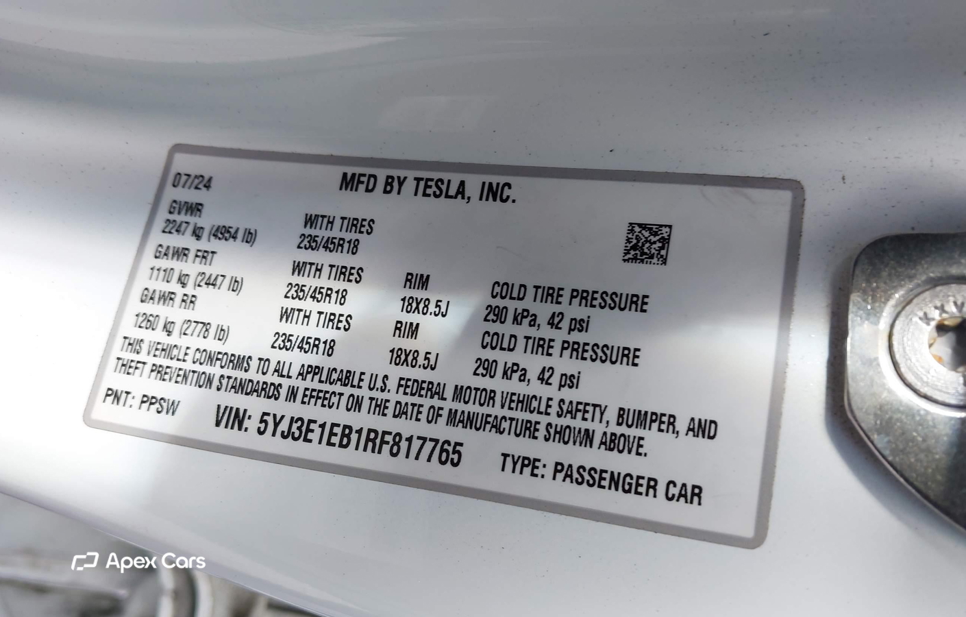 Tesla Model 3 2024