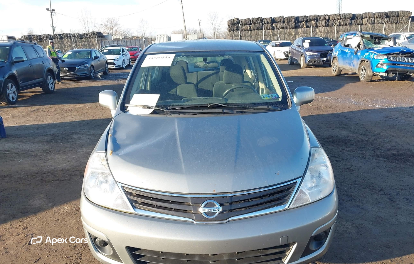Nissan Versa 2011