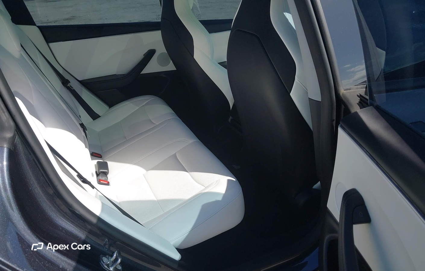 Tesla Model 3 2024