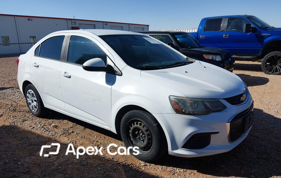 Chevrolet Sonic 2017 - Image 1 of 11