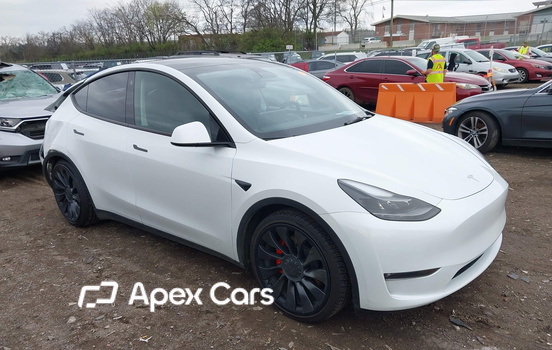 Tesla Model Y 2023 - Image 1 of 22