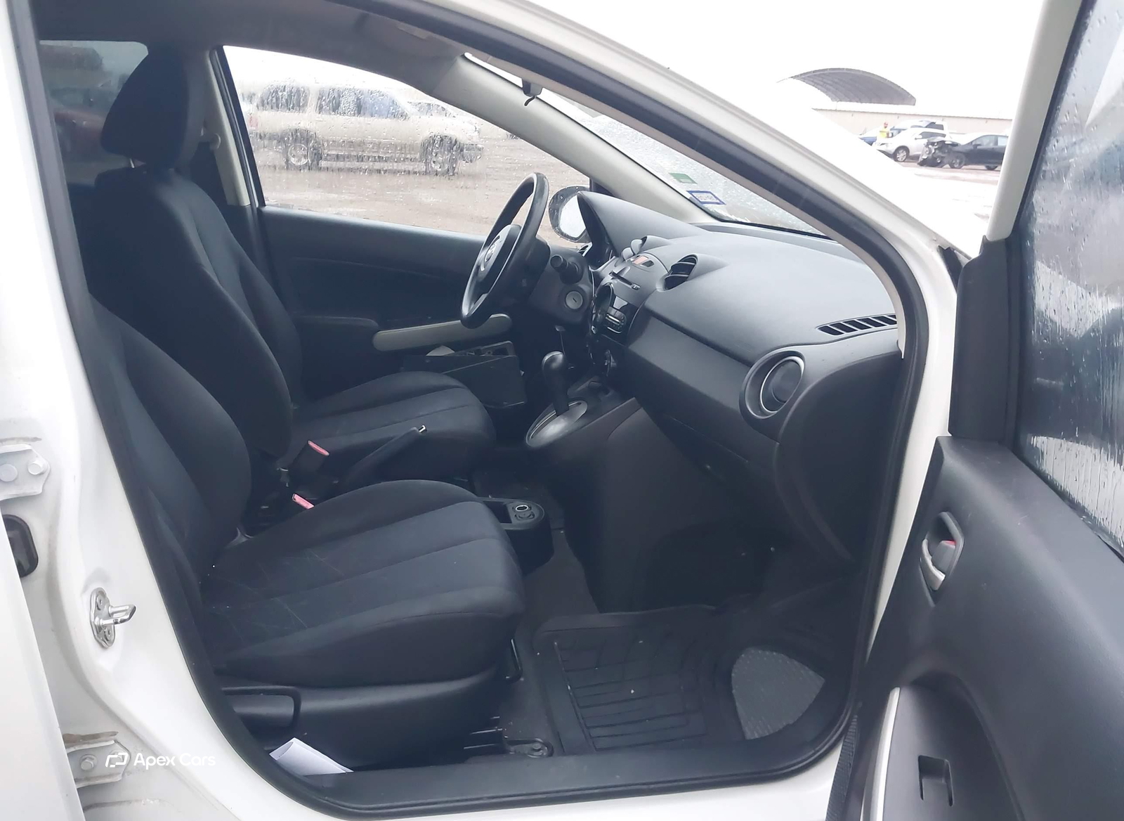 Mazda 2 2012