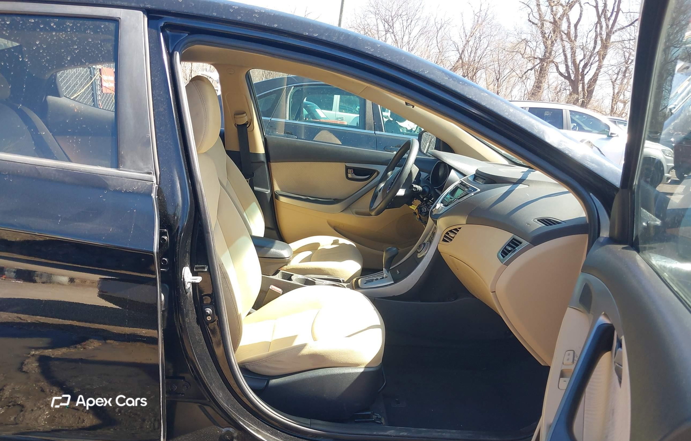 Hyundai Elantra 2012