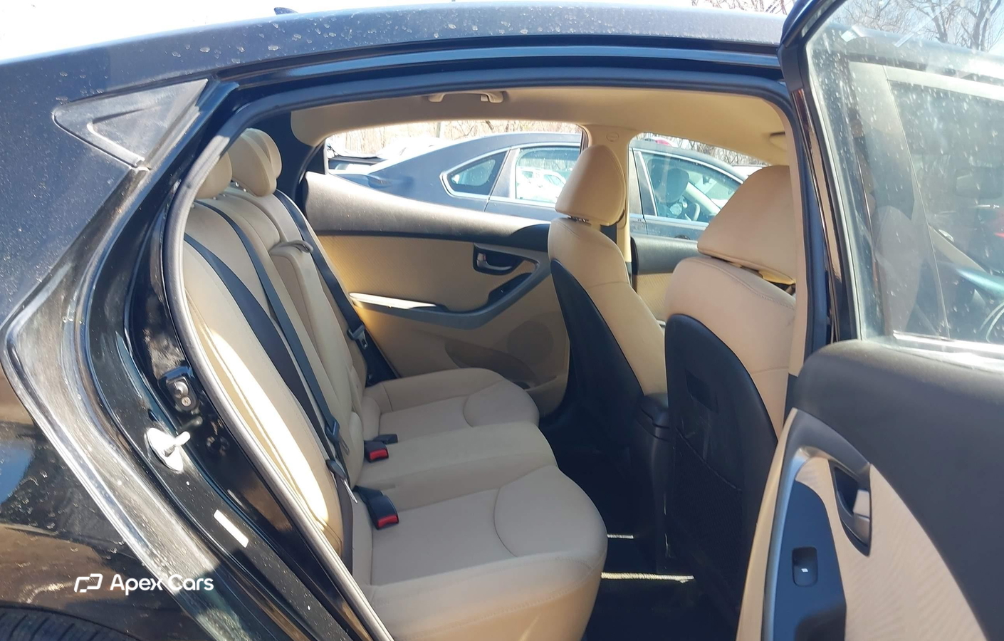 Hyundai Elantra 2012