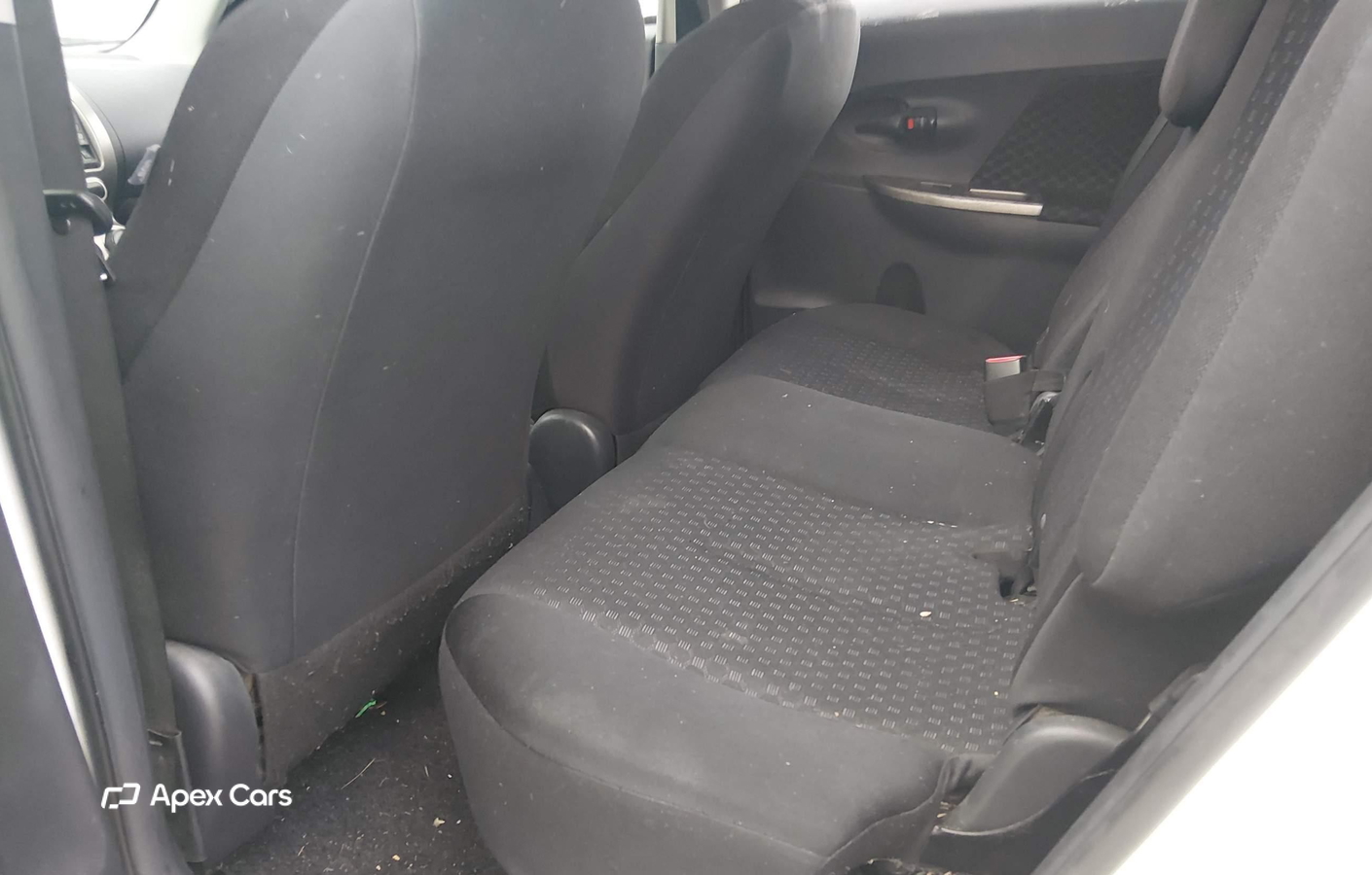 Scion xD 2011