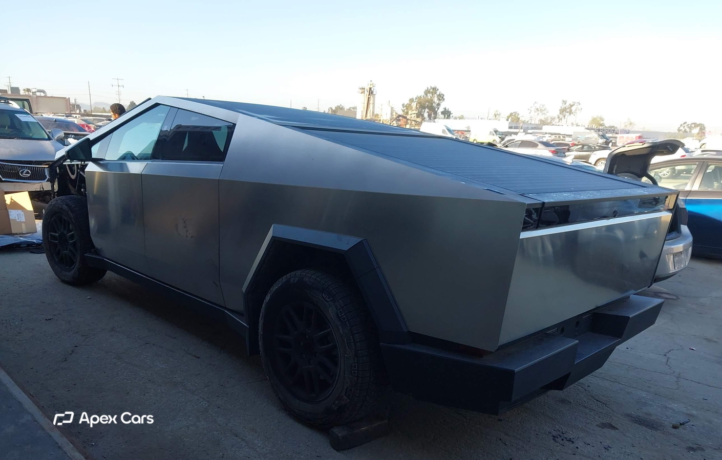Tesla Cybertruck 2025