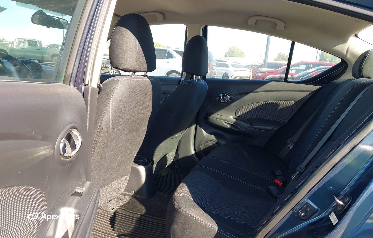 Nissan Versa 2015
