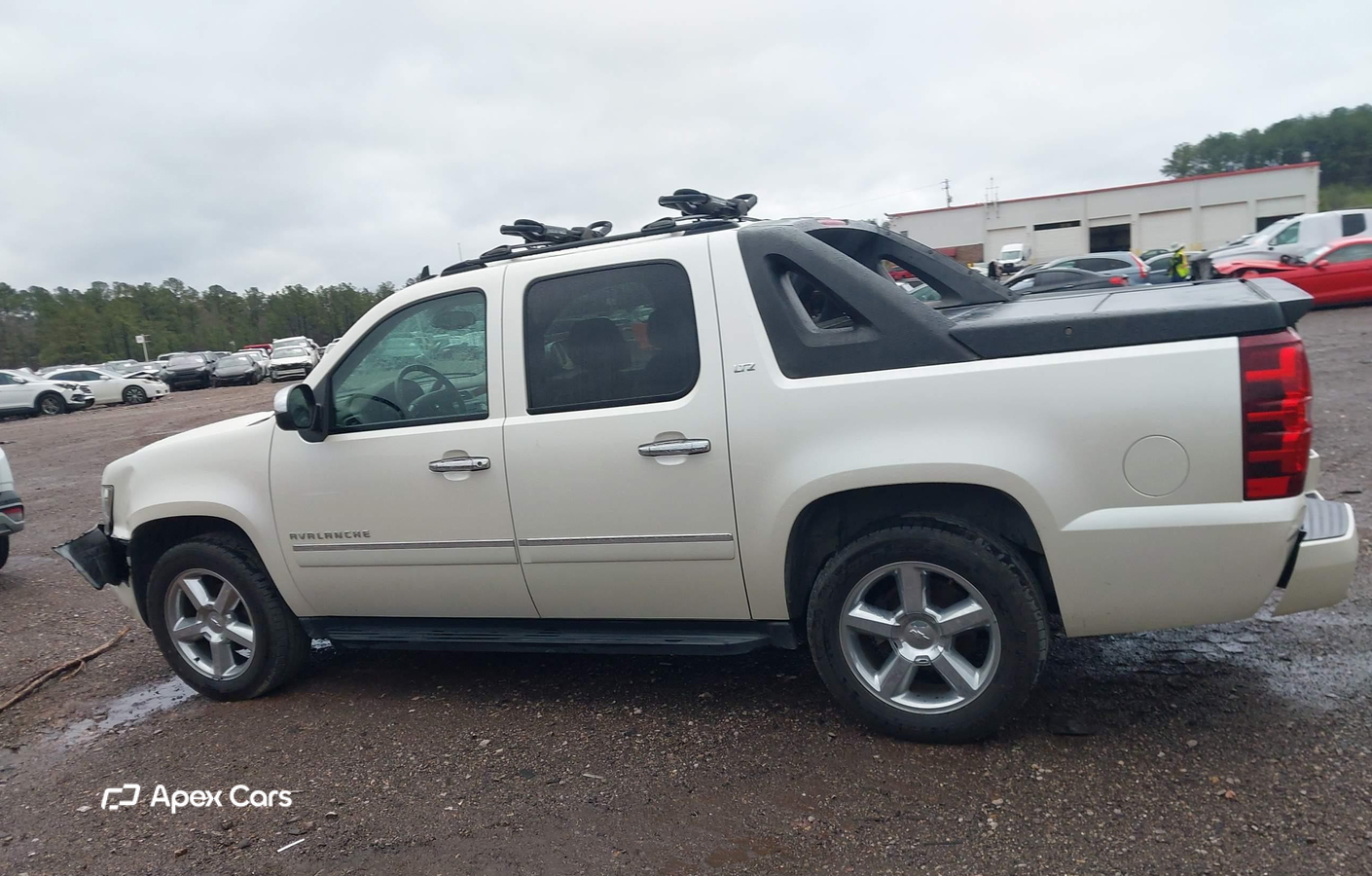 Chevrolet Avalanche 2011