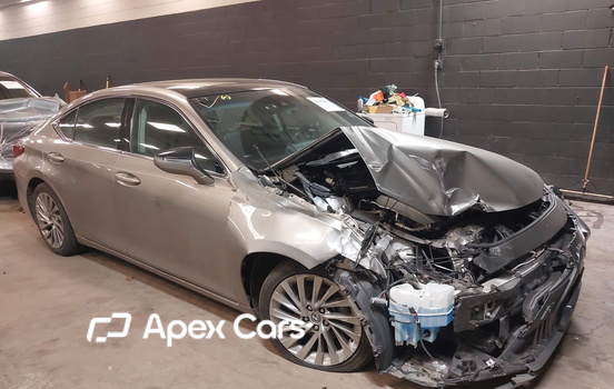 Lexus ES 2019 - Image 1 of 15