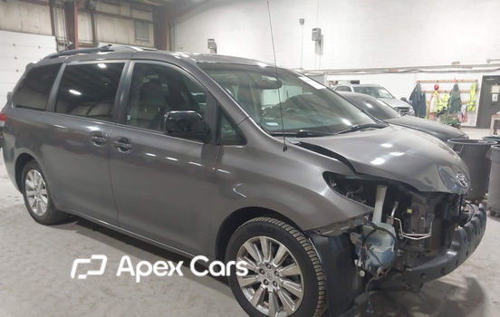 Toyota Sienna 2012 - Image 1 of 17