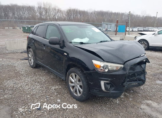 2015 Mitsubishi Outlander - Image 1 of 5