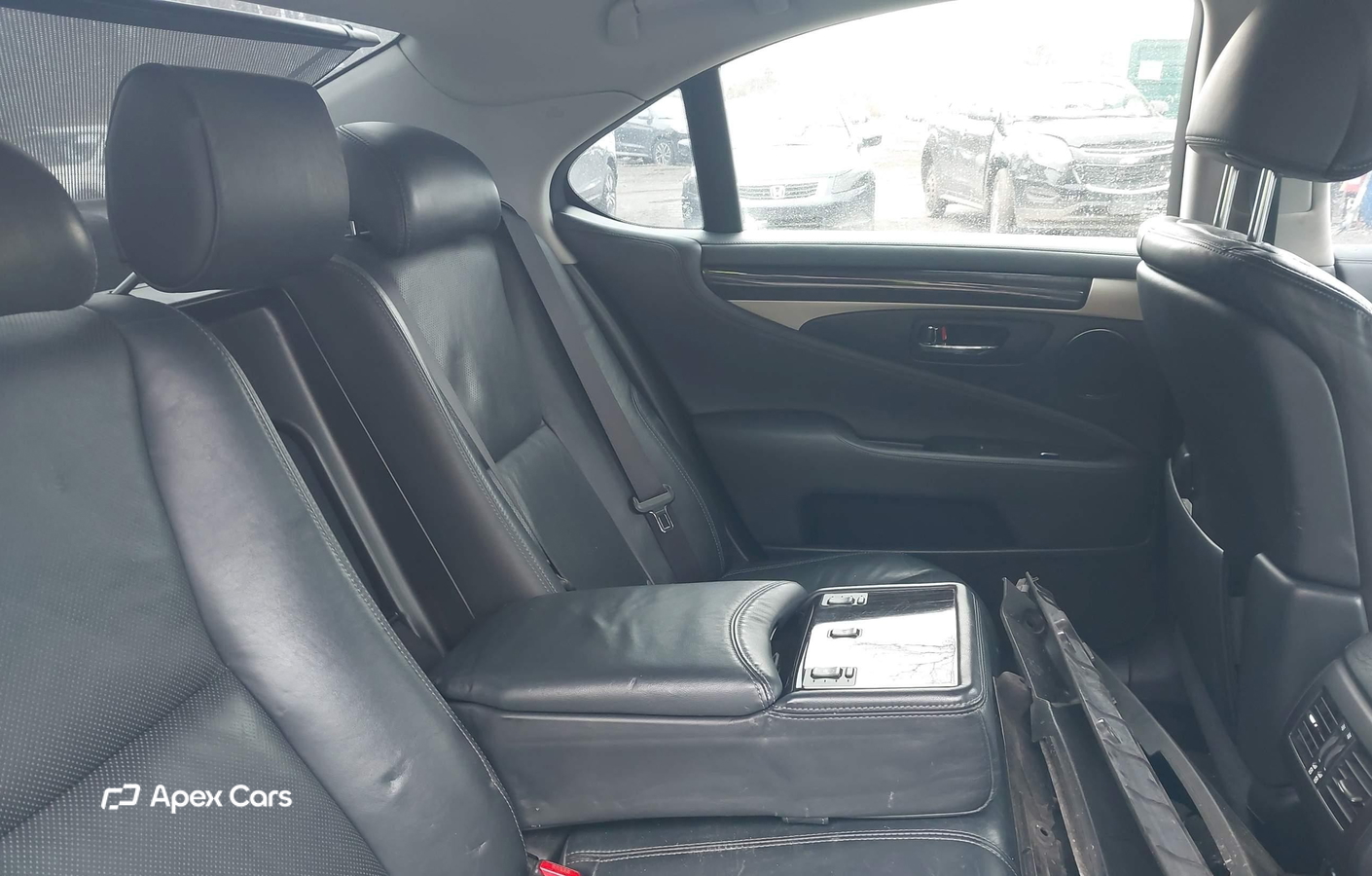 Lexus LS 2015
