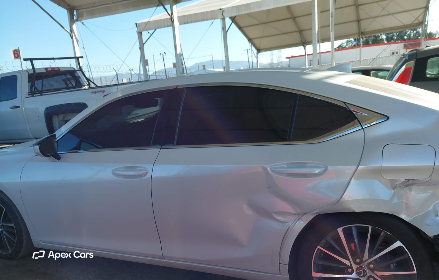 Lexus ES 2024