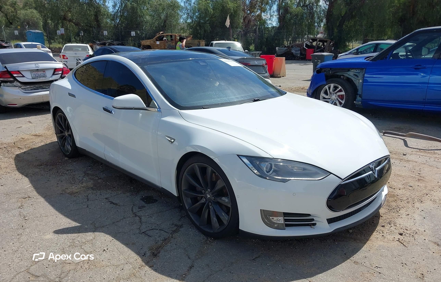 Tesla Model S 2015