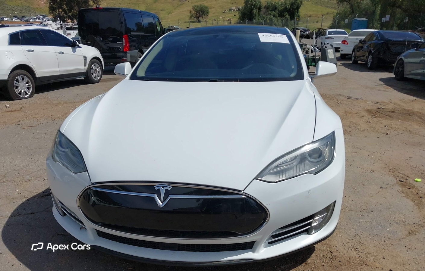 Tesla Model S 2015