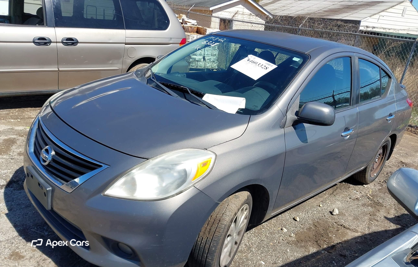 Nissan Versa 2014