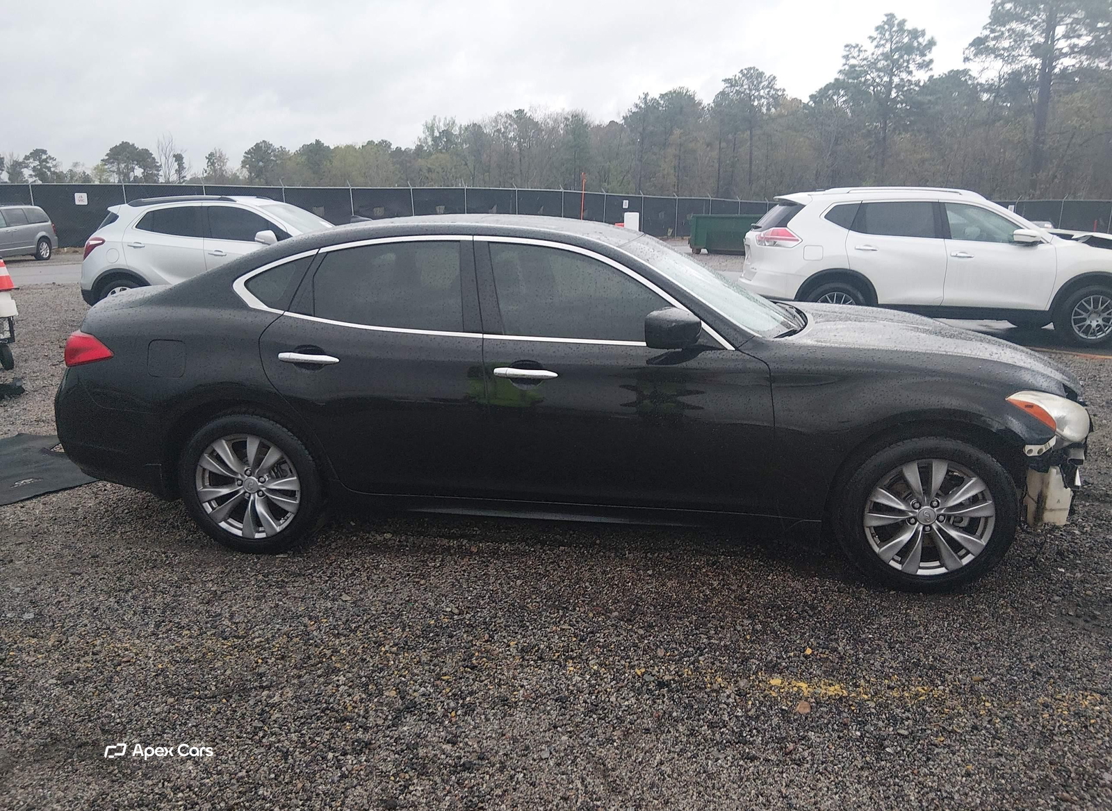 Infiniti M 2013
