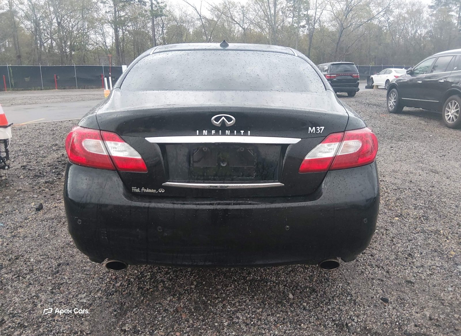 Infiniti M 2013