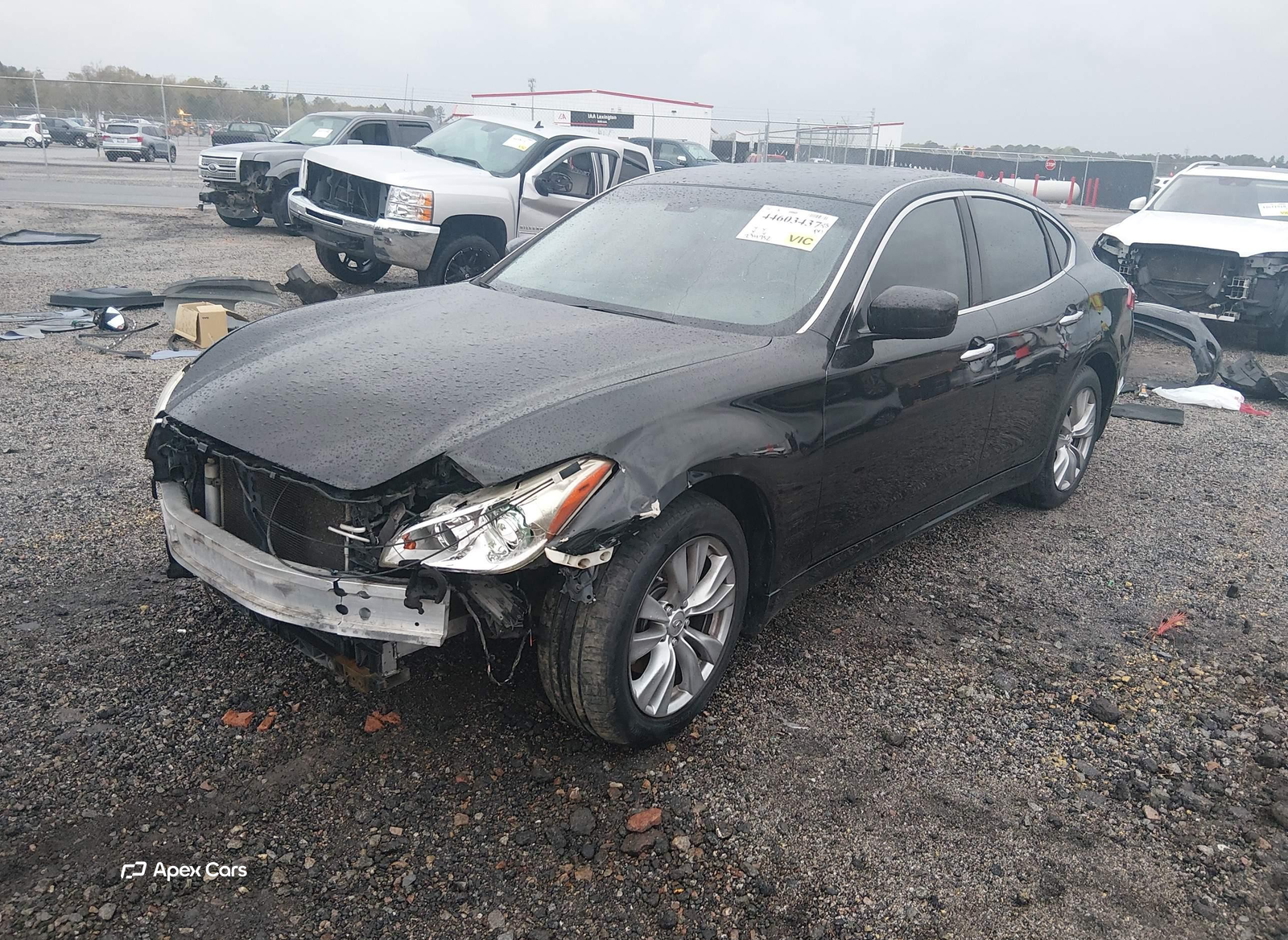 Infiniti M 2013