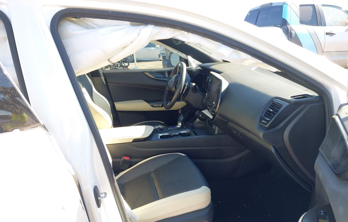Lexus NX 2023