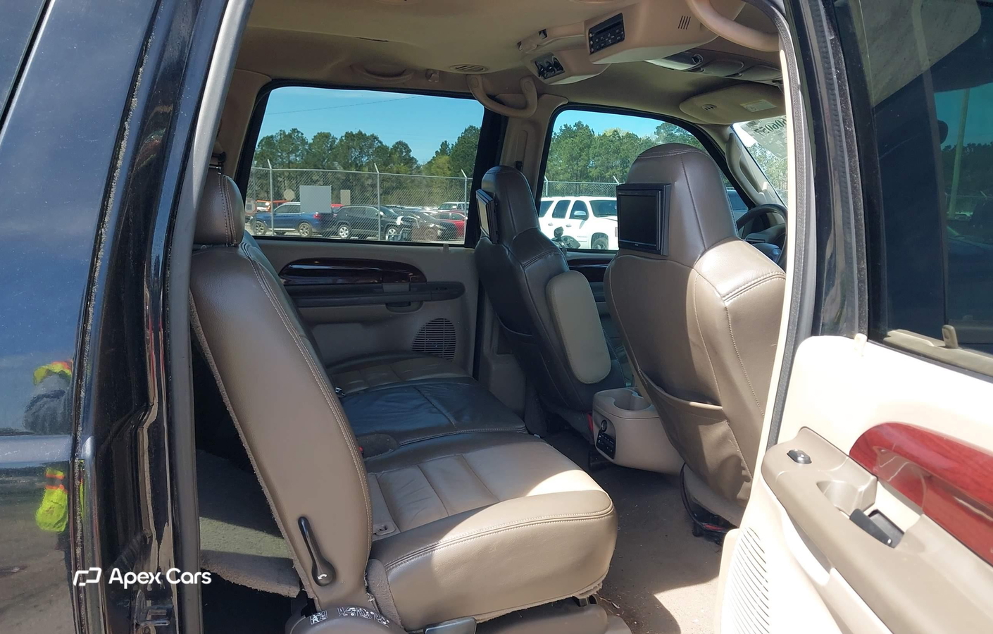 Ford Excursion 2004