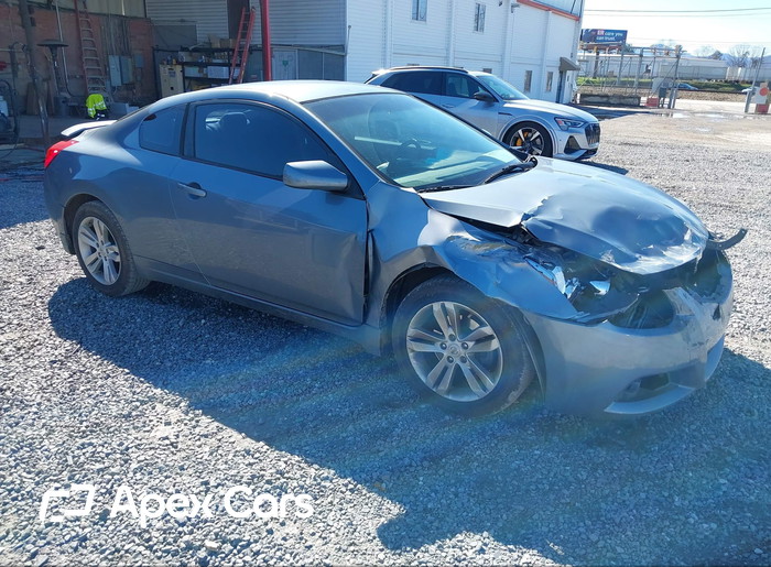 2010 Nissan Altima - Image 1 of 5