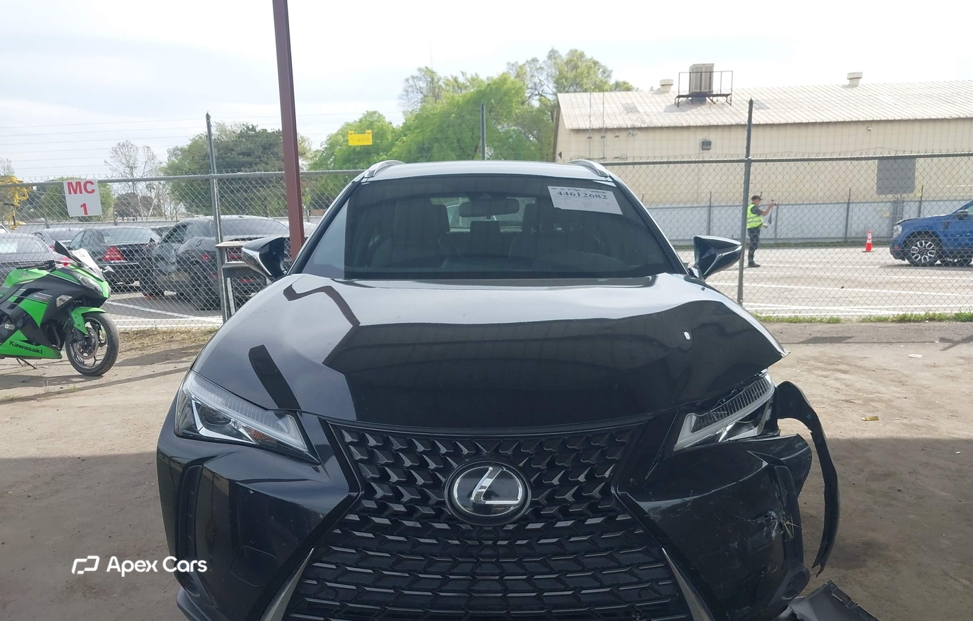 Lexus UX 2022