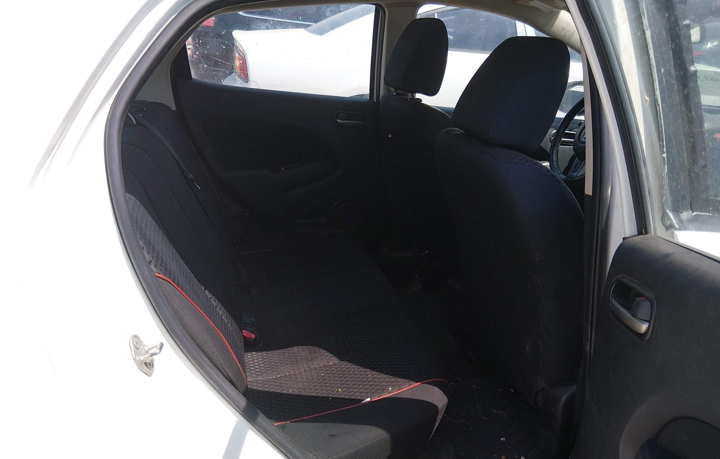 Mazda 2 2012
