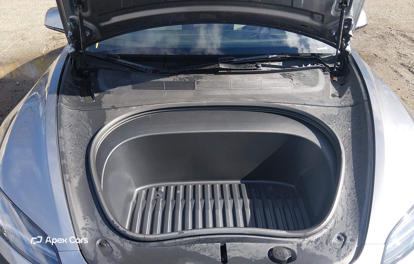 Tesla Model 3 2024
