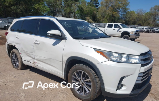 Toyota Highlander 2018 - Image 1 of 16