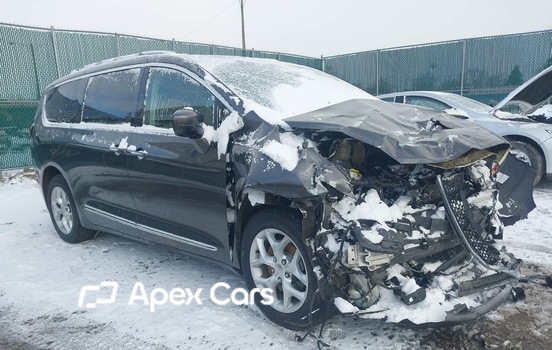 Chrysler Pacifica 2017 - Image 1 of 17