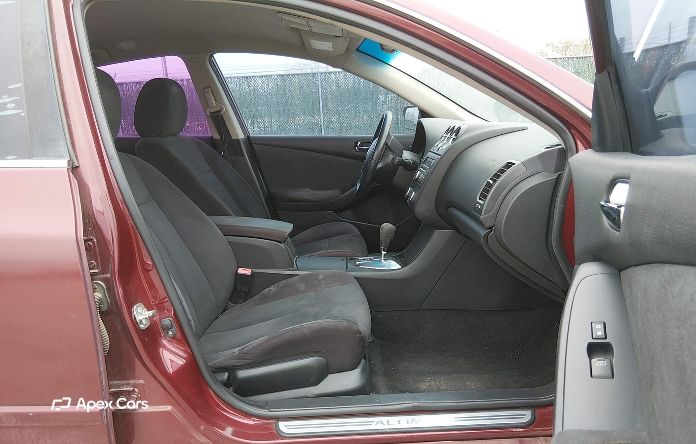 Nissan Altima 2012