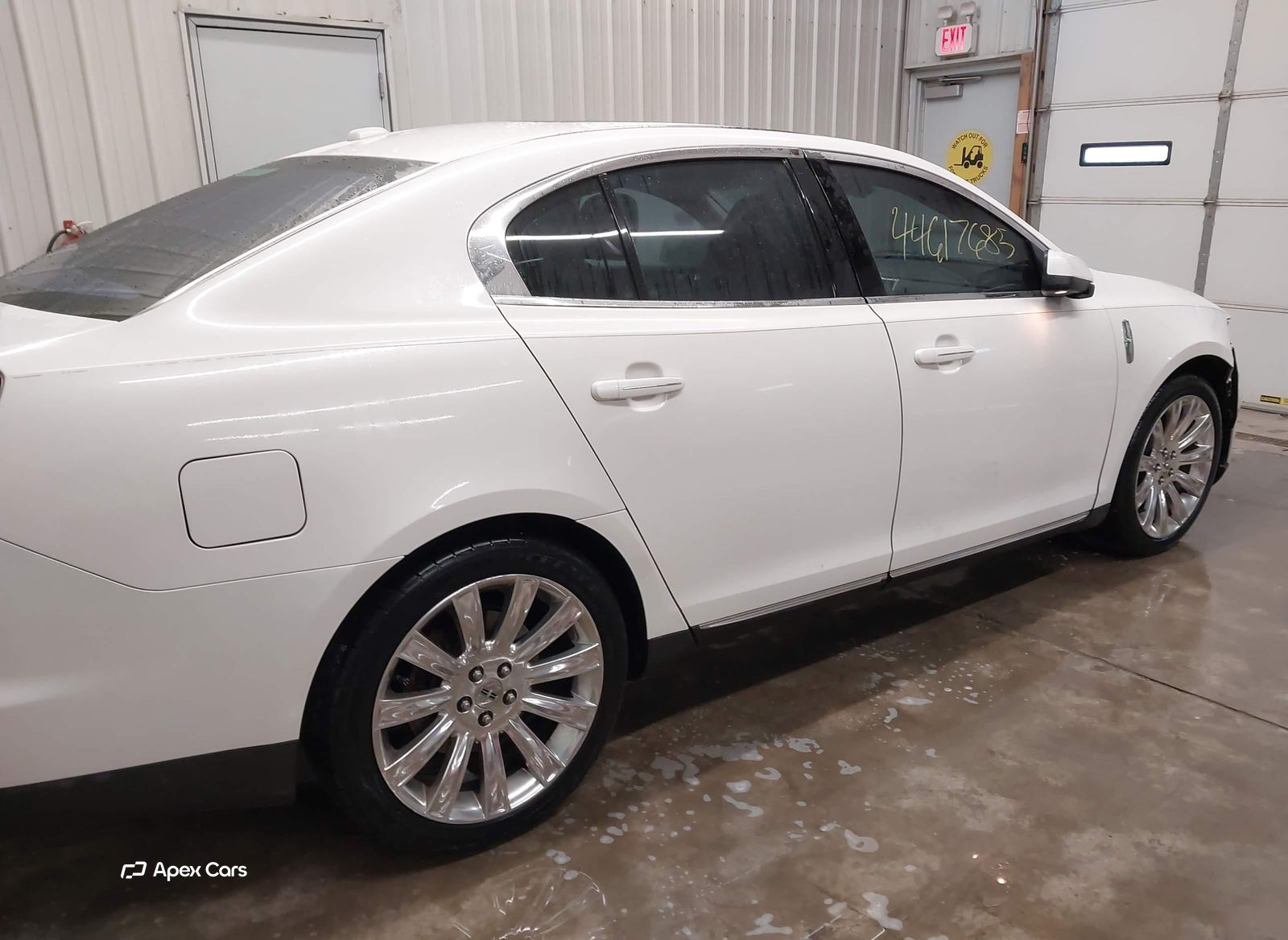 Lincoln MKS 2011
