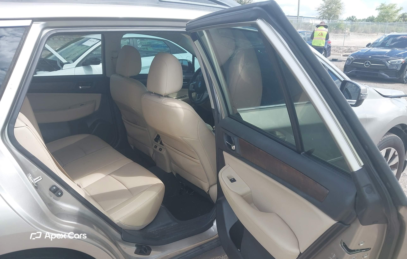 Subaru Outback 2016