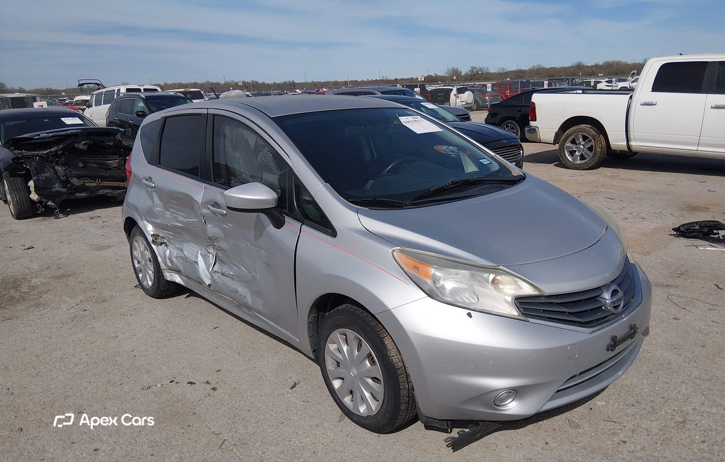 Nissan Versa 2015