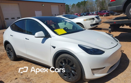 Tesla Model Y 2023 - Image 1 of 15