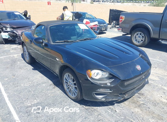 2017 Fiat 124 Spider - Image 1 of 5