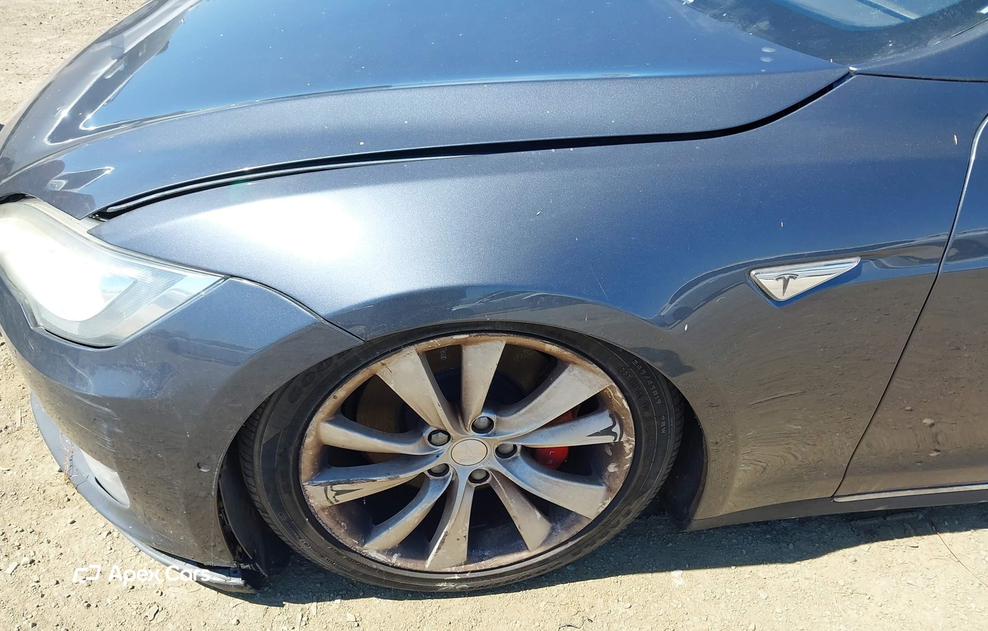 Tesla Model S 2015