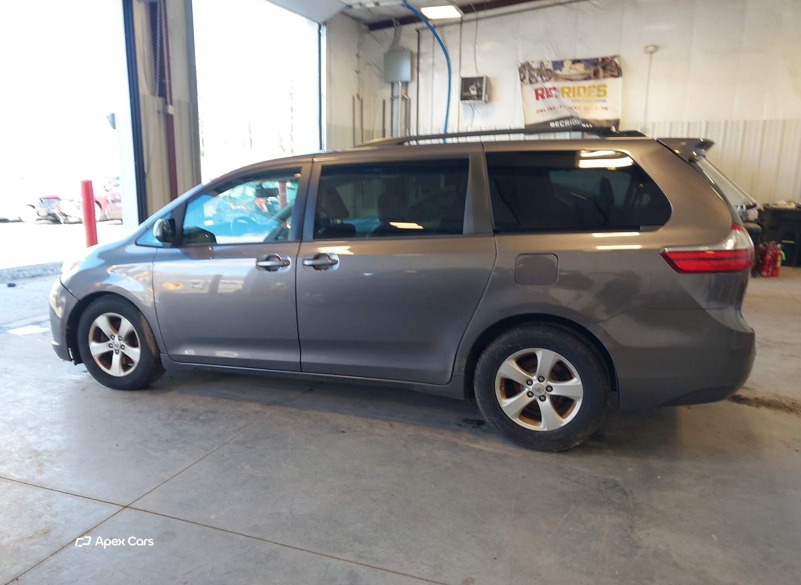 Toyota Sienna 2015