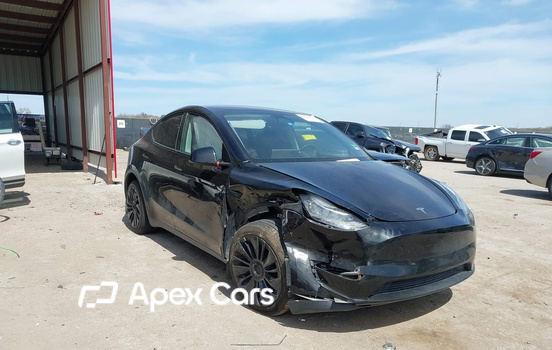 Tesla Model Y 2023 - Image 1 of 17