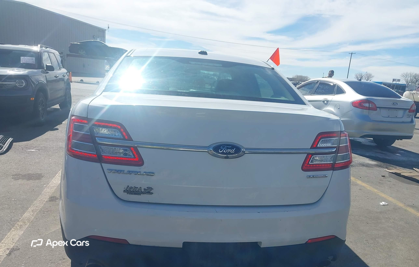 Ford Taurus 2015