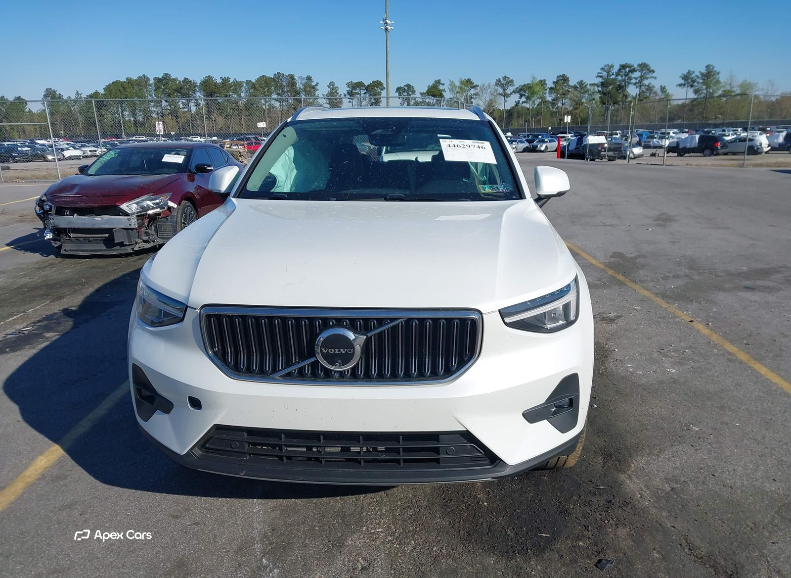 Volvo XC40 2025