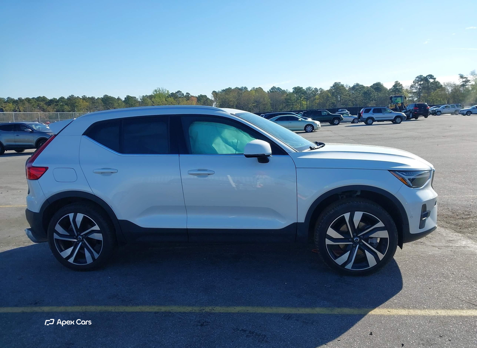 Volvo XC40 2025