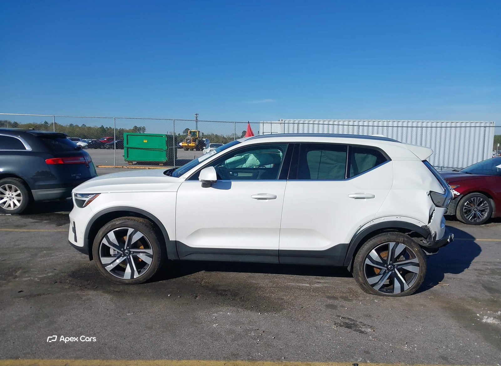 Volvo XC40 2025